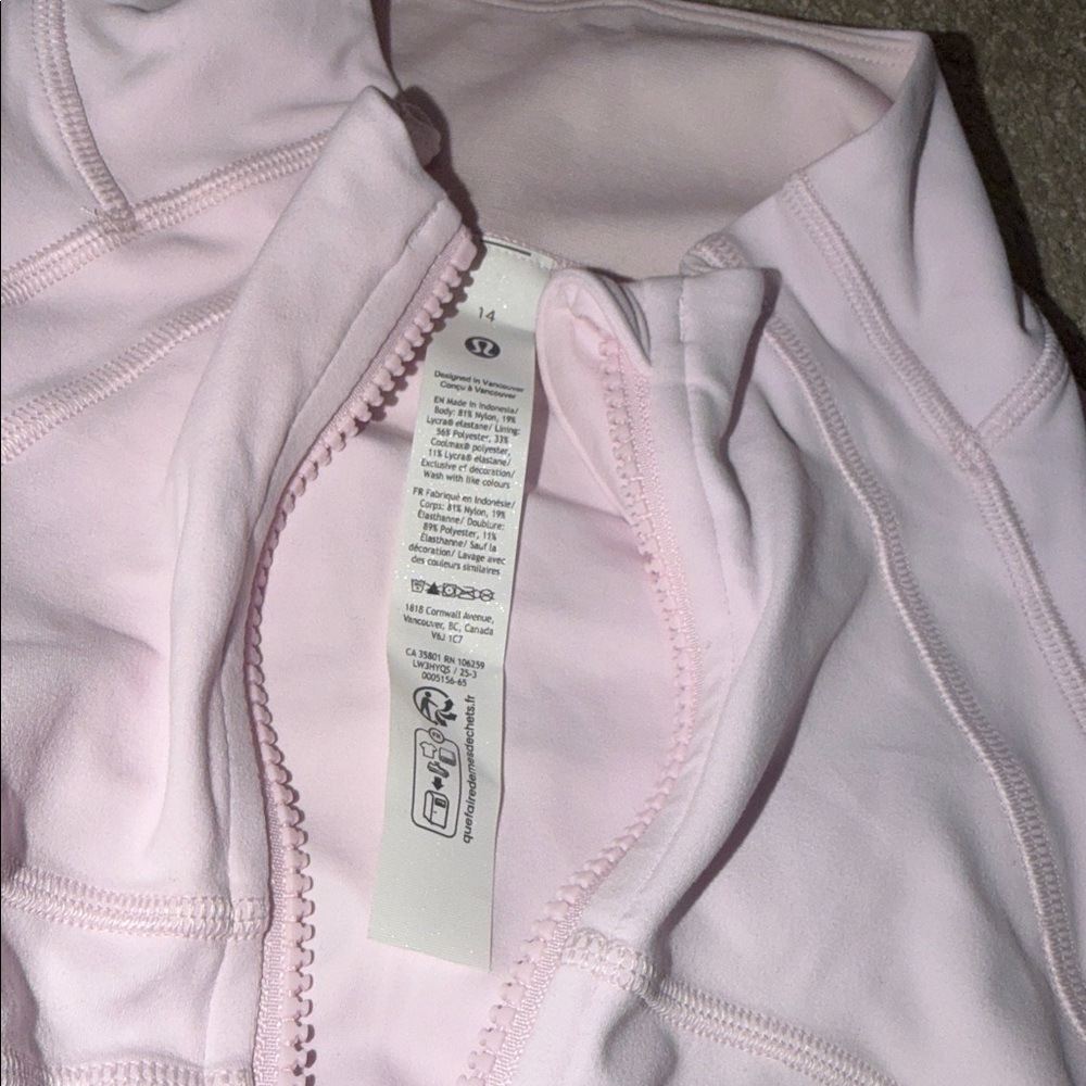 Lululemon Define Cropped Jacket *Nulu
Blissful Pink size 14 - Picture 8 of 12